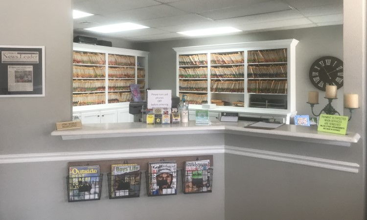 Photo of Guthrie Family Dentistry reception area desk